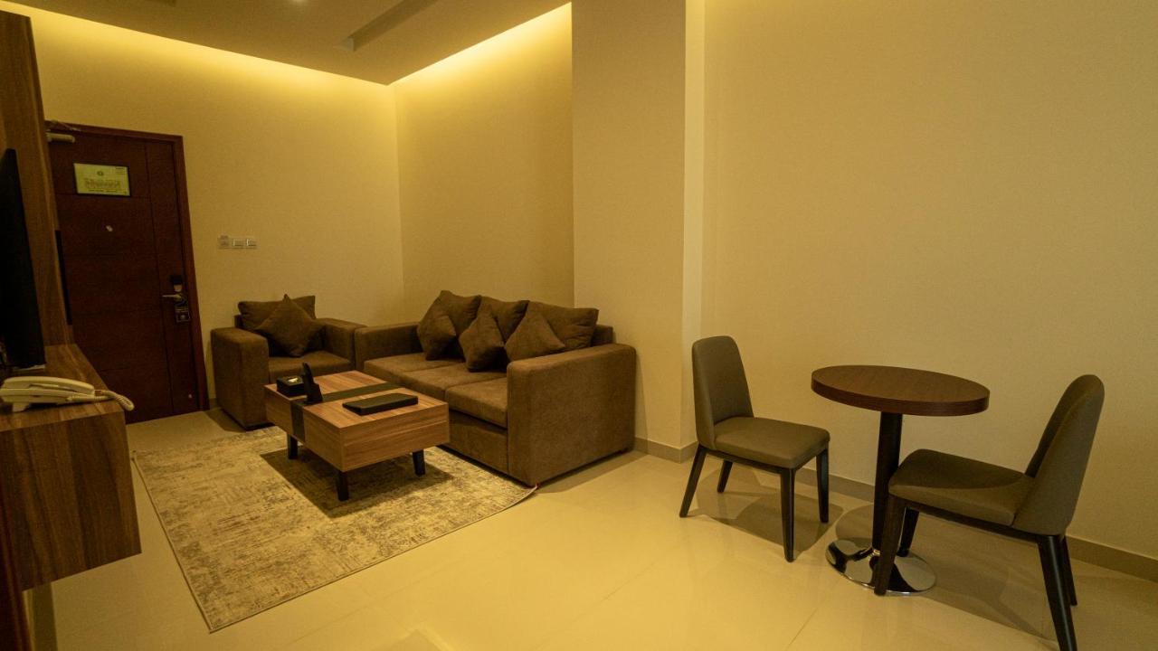 Resort The Plaza & 4*